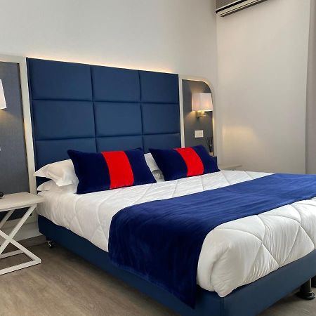 Hotel Rombino Фонтебланда Экстерьер фото