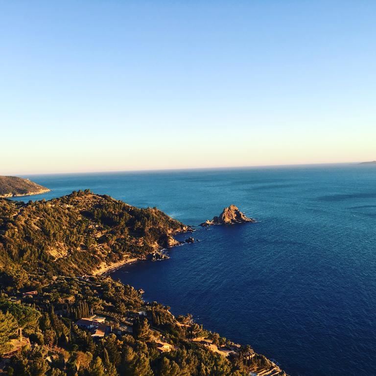 Hotel Rombino Фонтебланда Экстерьер фото