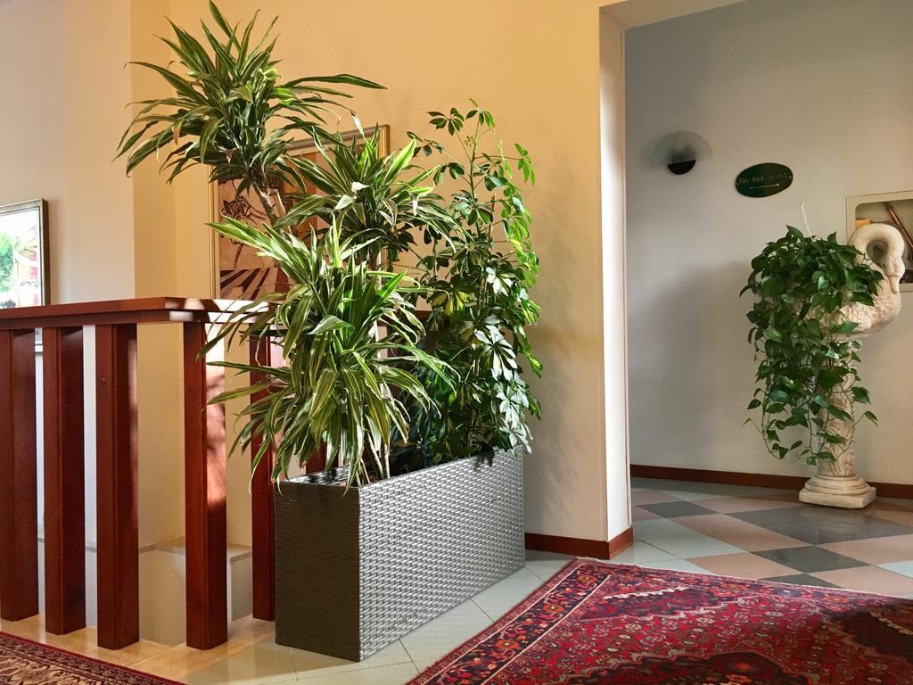 Hotel Rombino Фонтебланда Экстерьер фото