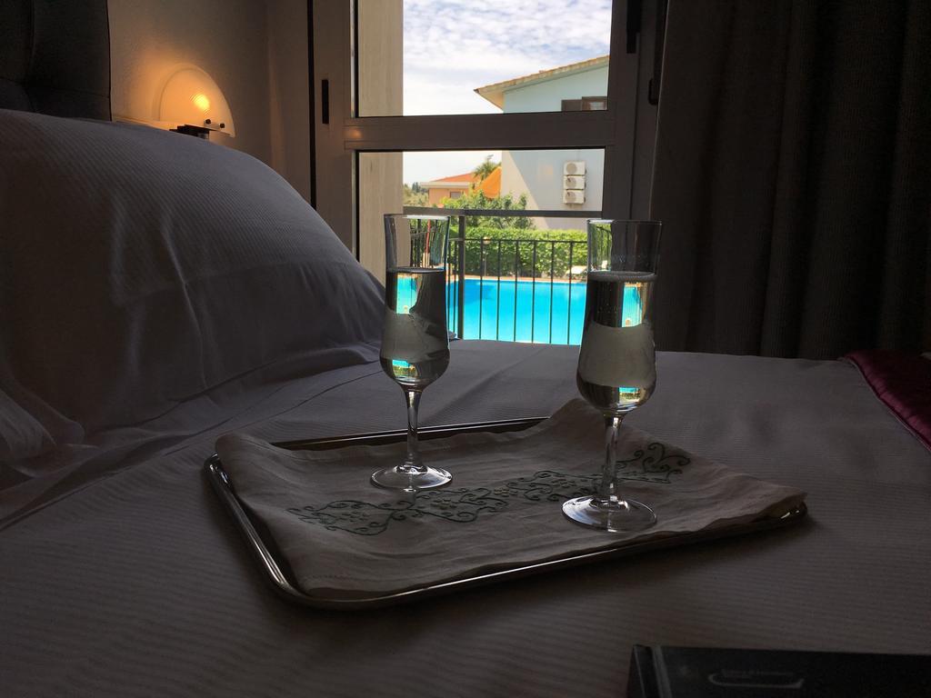 Hotel Rombino Фонтебланда Экстерьер фото