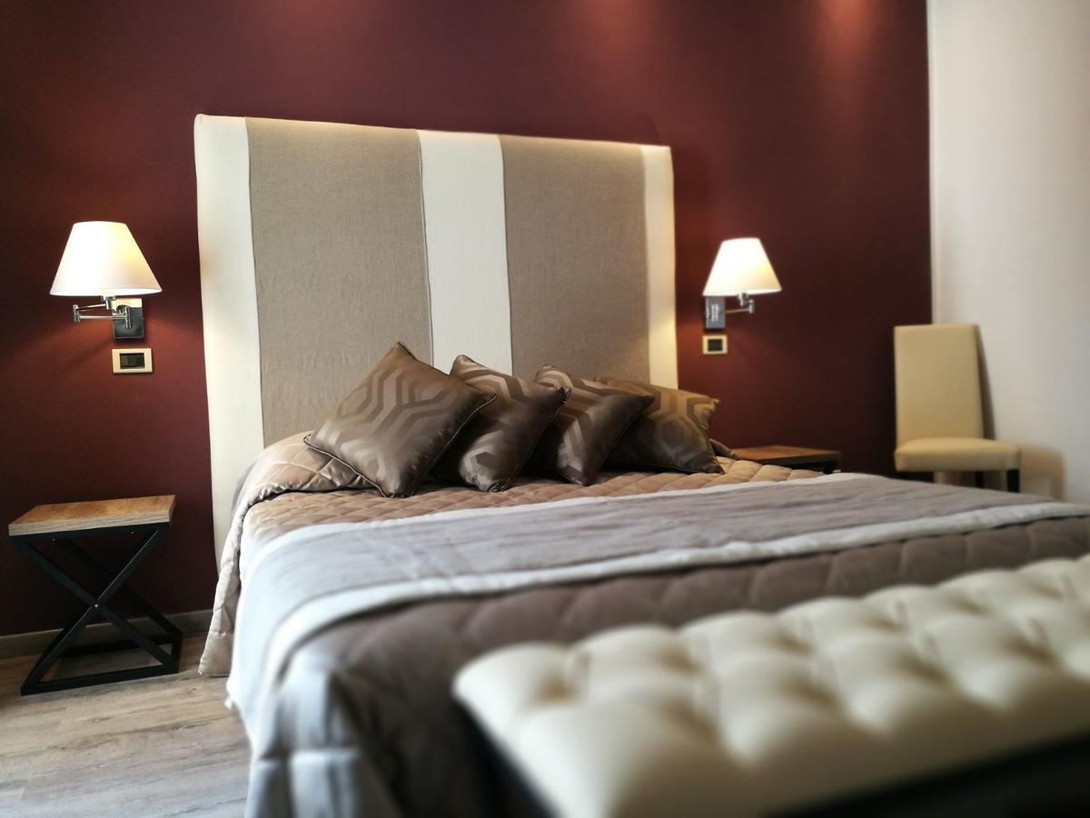 Hotel Rombino Фонтебланда Экстерьер фото