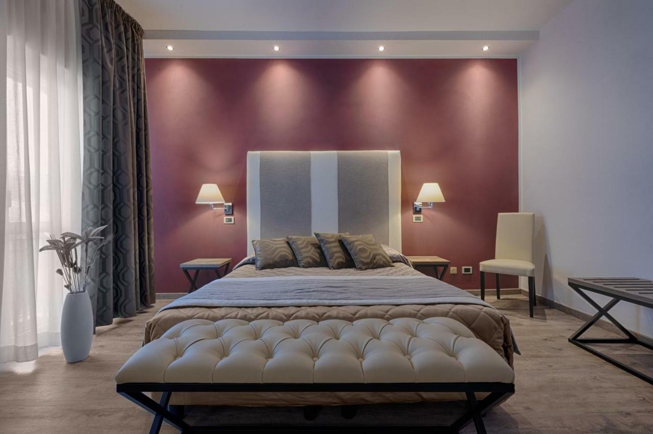 Hotel Rombino Фонтебланда Экстерьер фото