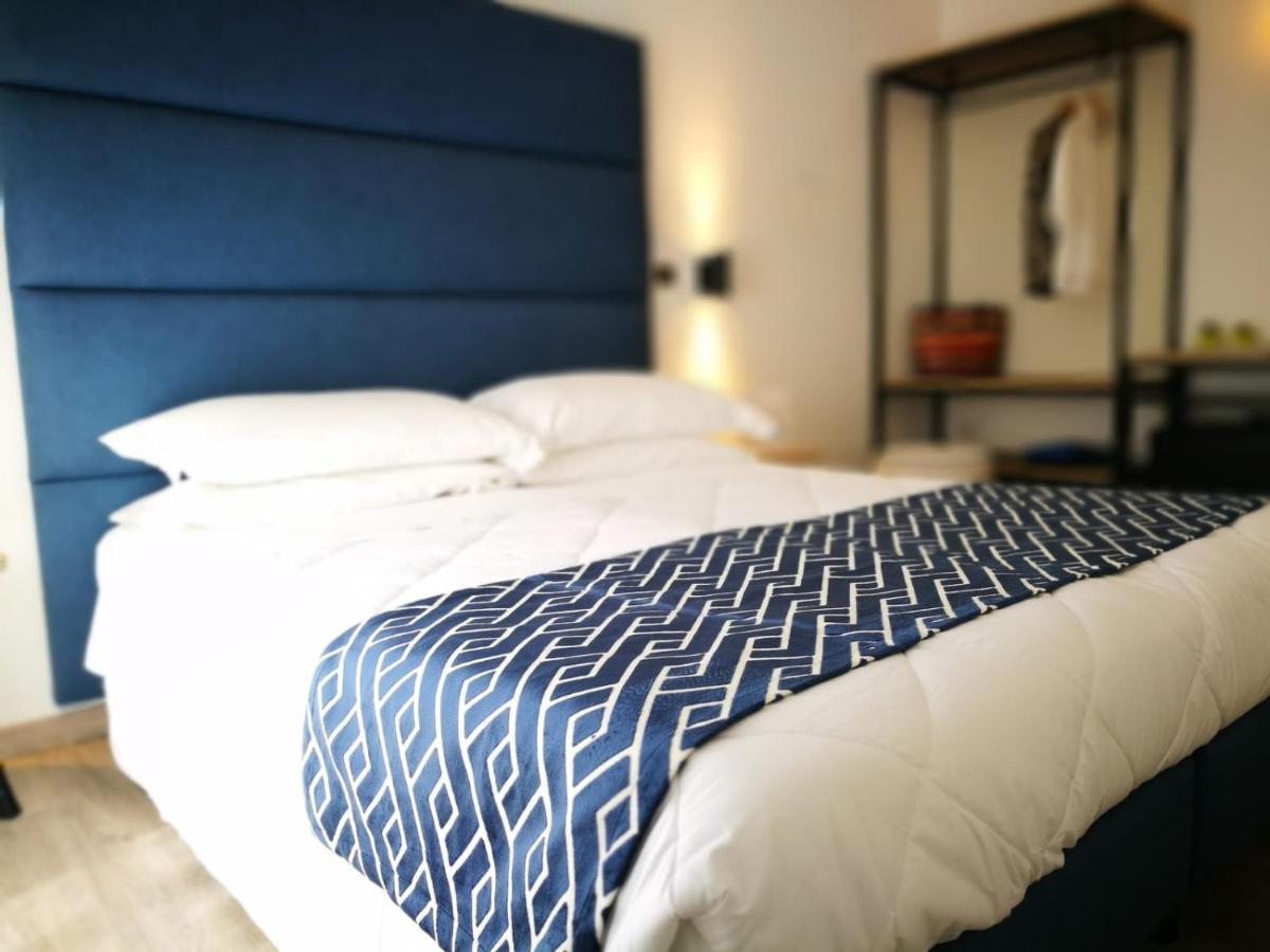 Hotel Rombino Фонтебланда Экстерьер фото