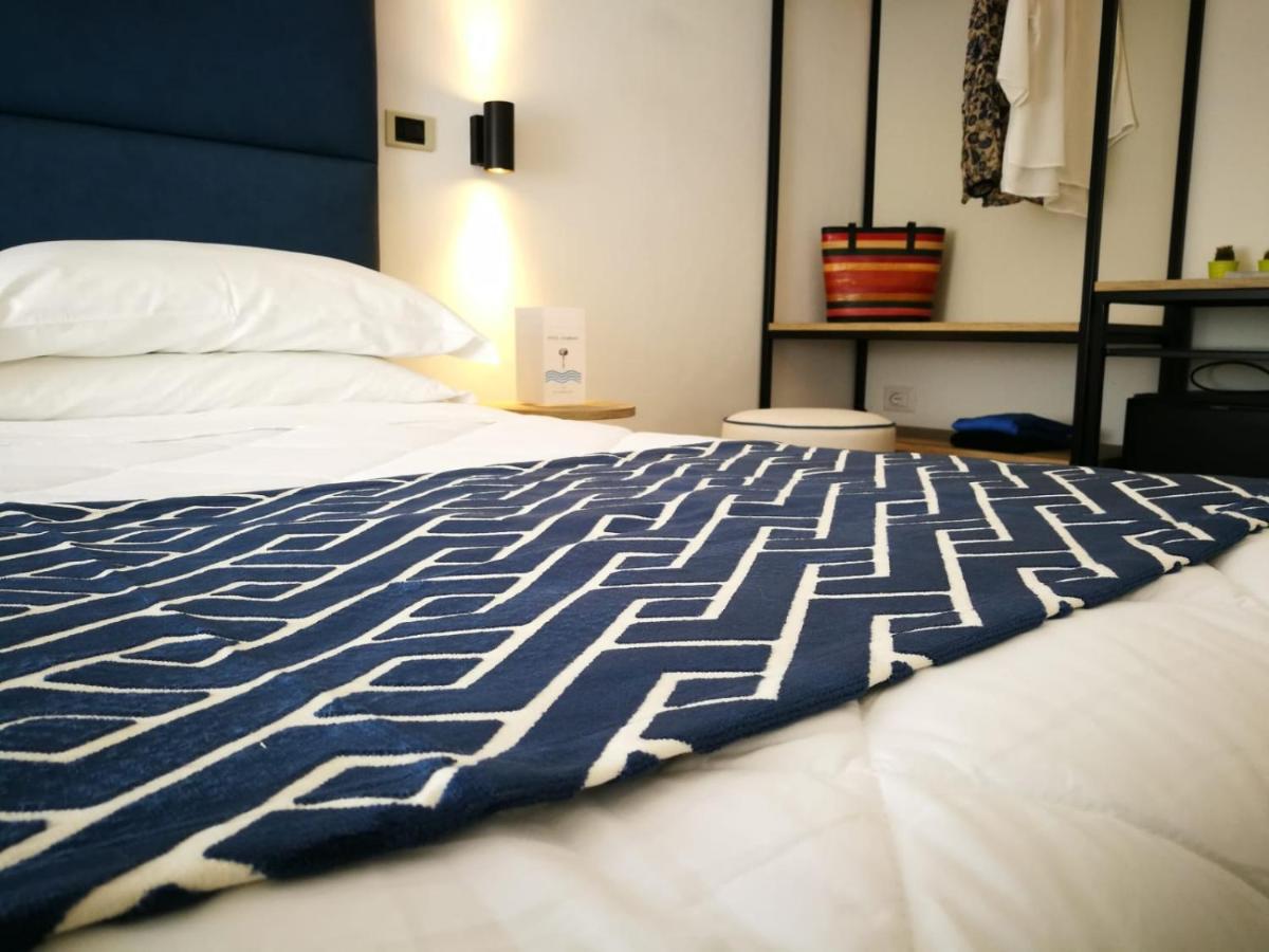 Hotel Rombino Фонтебланда Экстерьер фото